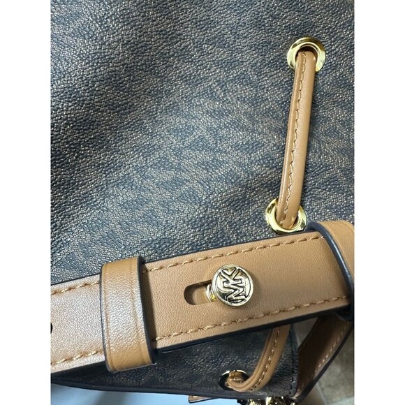 MICHAEAL KORS Devon Medium Logo Bucket Bag NEW - Picture 10 of 13